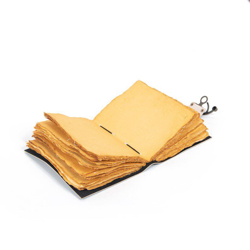 Handcrafted Tree of Life Leather Journal | 200 Unlined Pages | Diary, Grimoire & Sketchbook | 7x5 Inch